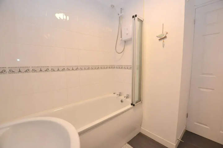 Room 8 of 21