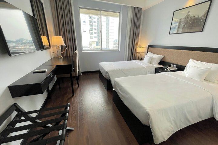 Room 6 of 20