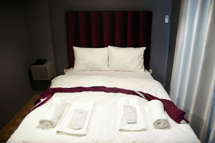 Room 11 of 25