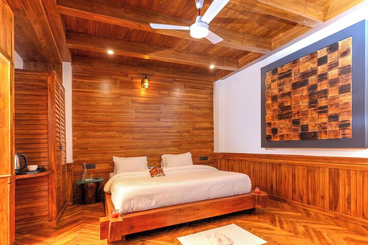 Room 13 of 47
