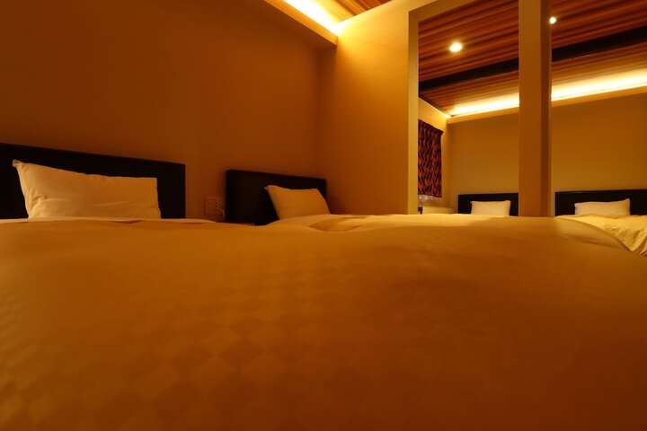 Room 32 of 110
