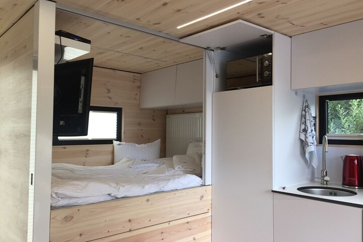 Room 14 of 65