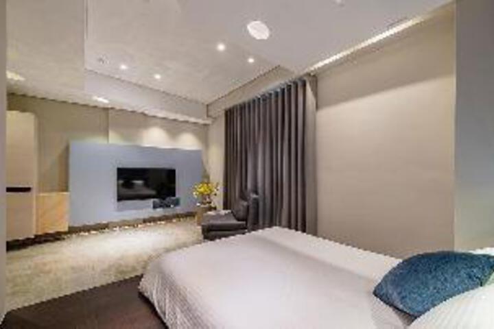 Hotel Interior 17 of 23