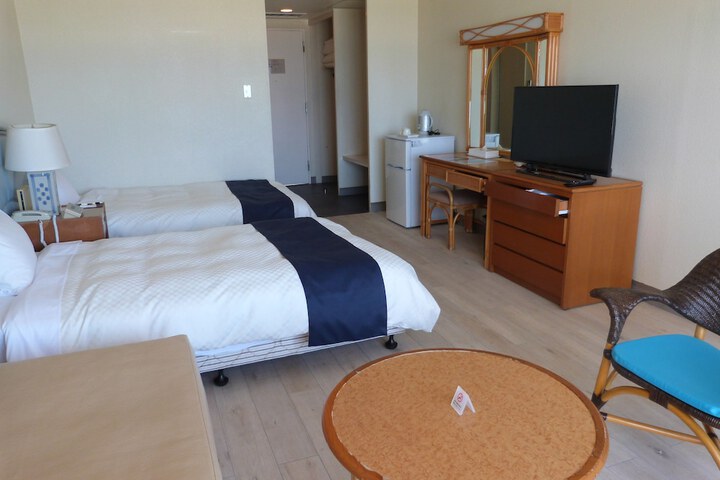 Room 11 of 97