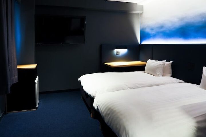 Room 19 of 64