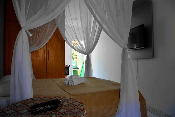 Room 21 of 50