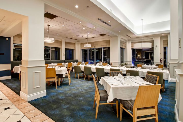 Dining 40 of 60