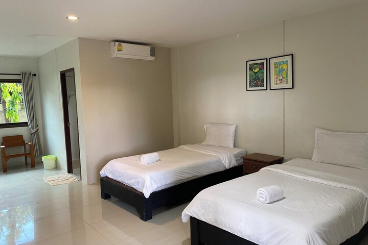 Room 21 of 35