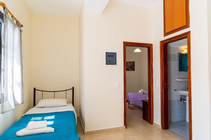 Room 13 of 50