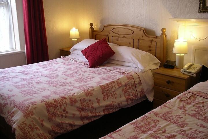 Room 2 of 16