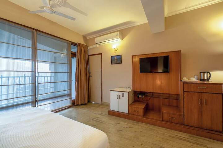 Room 76 of 111