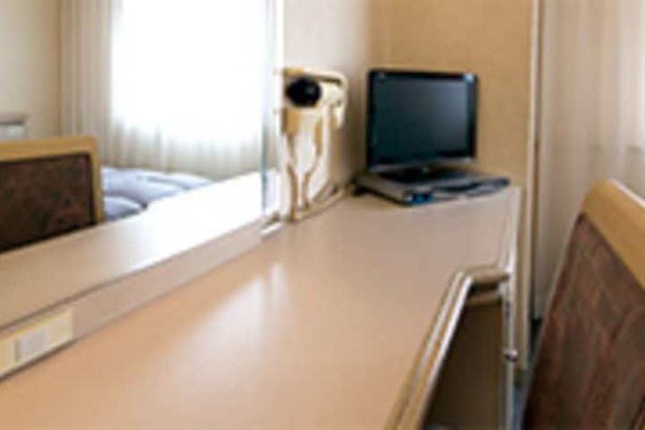Room 6 of 33