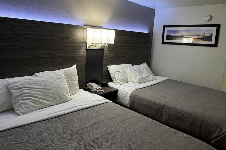 Room 9 of 31