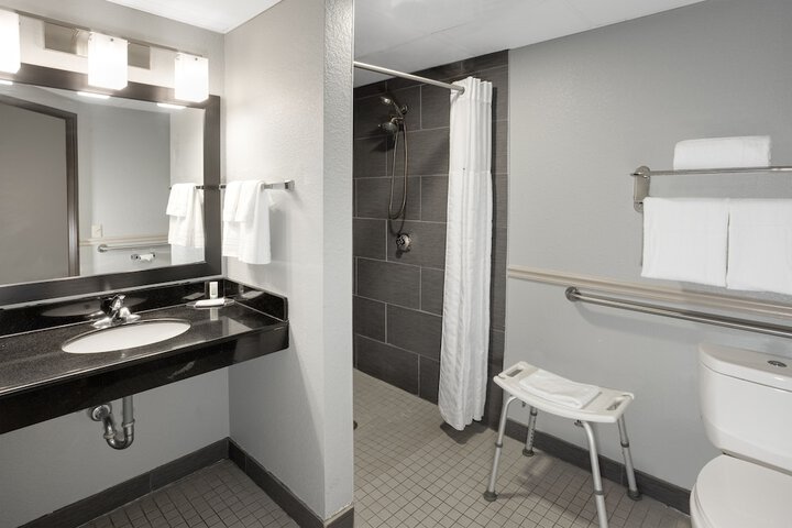 2 Double Beds Accessible Room (1 of 5)