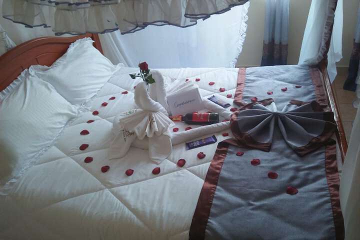 Room 6 of 24