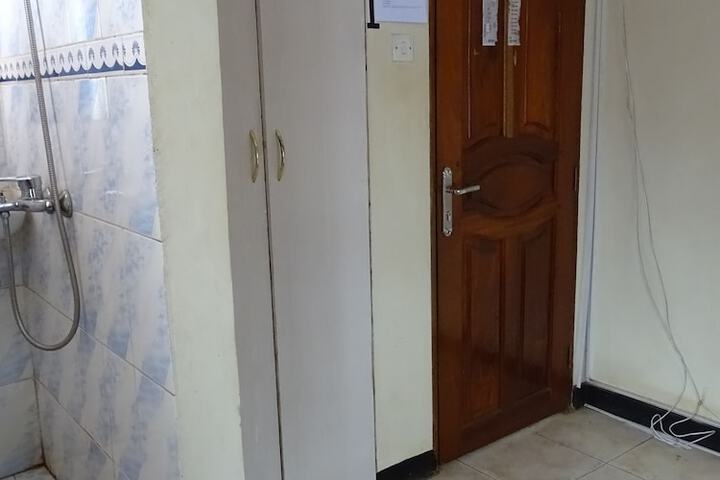 Room 9 of 26
