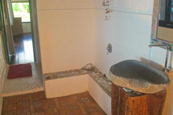Room 5 of 35