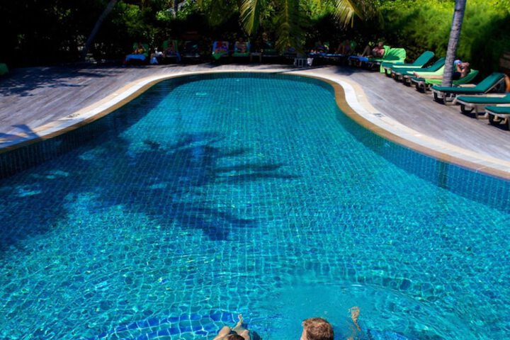 Pool 64 of 136