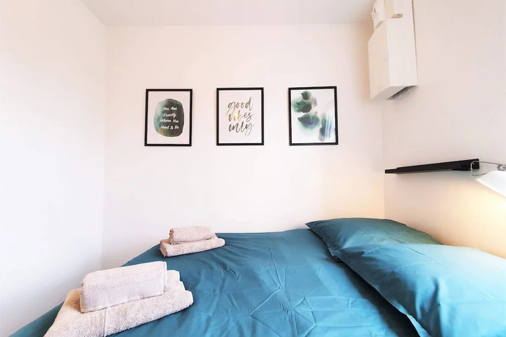 Room 3 of 10