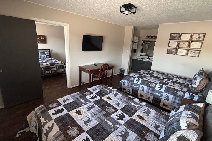 Room 10 of 37