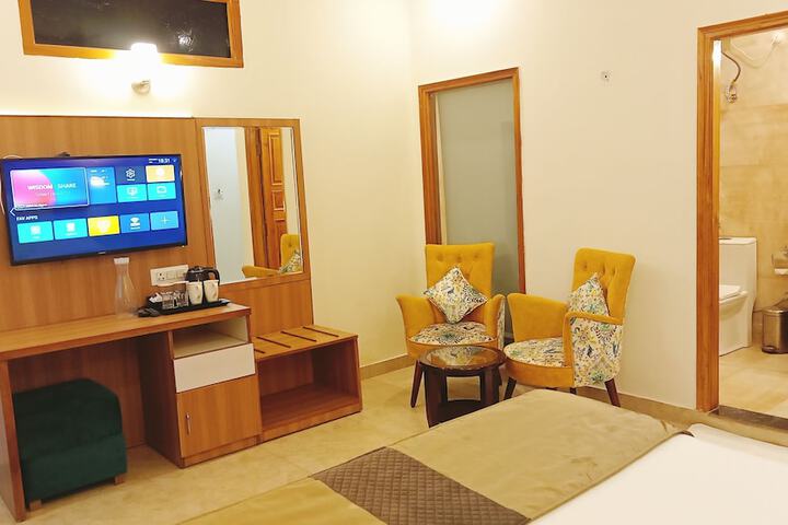 Room 36 of 68