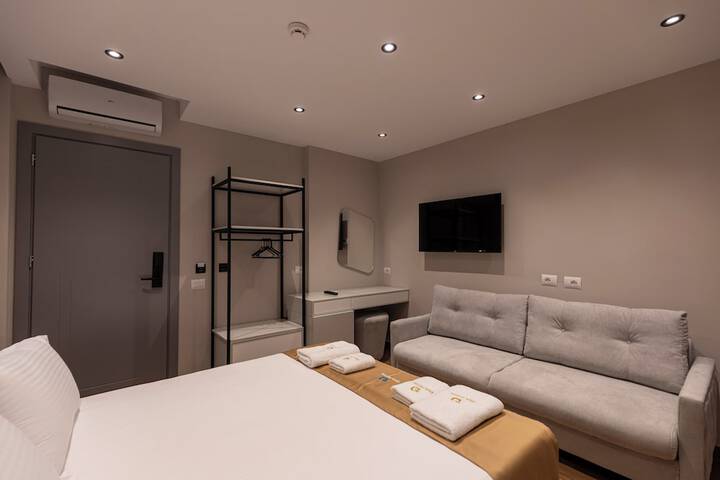Room 18 of 95