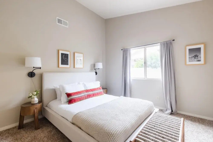 Room 4 of 22