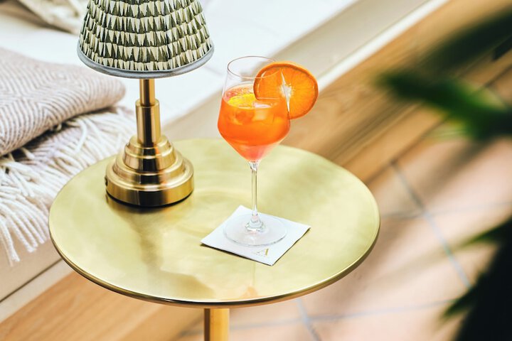 Lounge 70 of 95