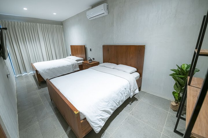Room 4 of 24