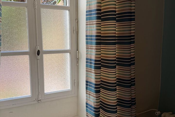 Room 65 of 136