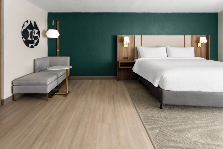 Room 18 of 70