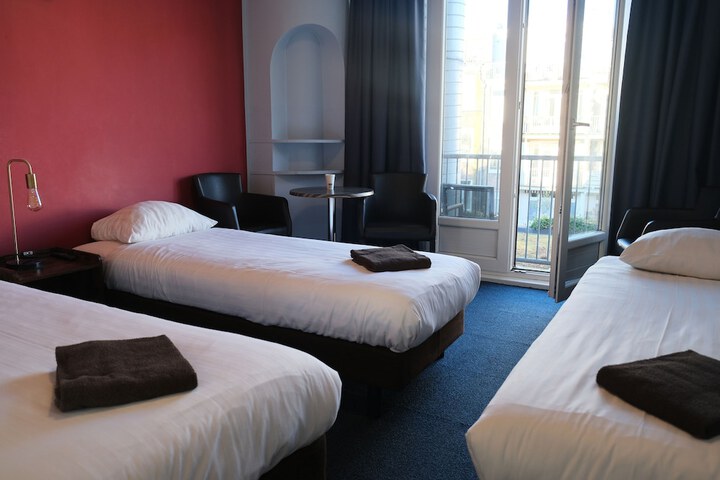 Room 50 of 82