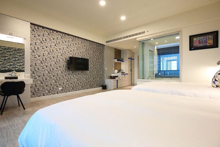 Room 27 of 67
