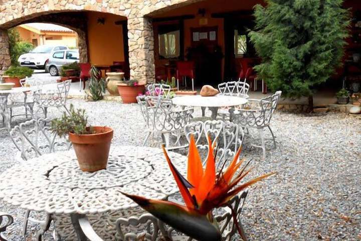 Hotel Exterior 56 of 64
