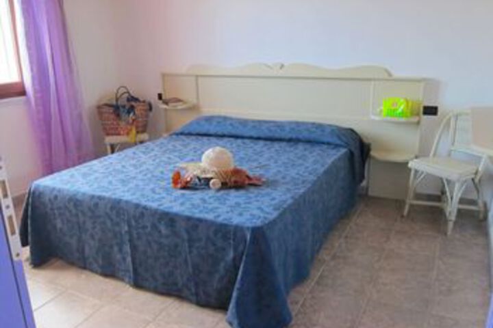 Room 11 of 22