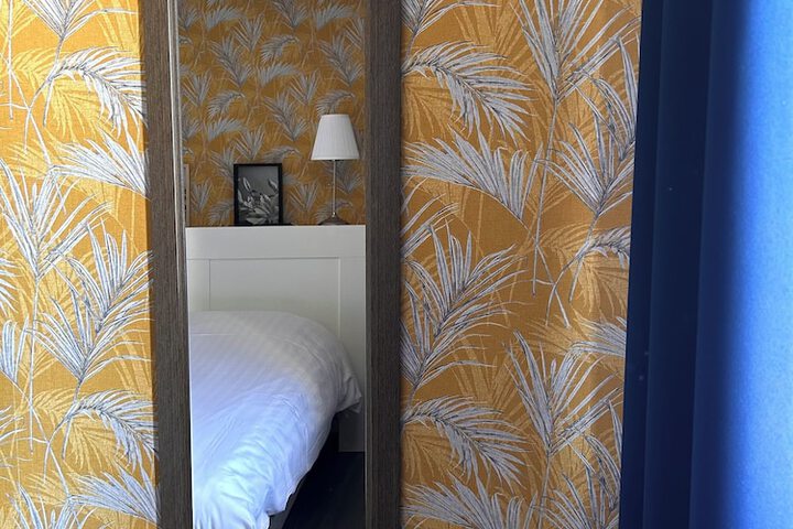 Room 15 of 44