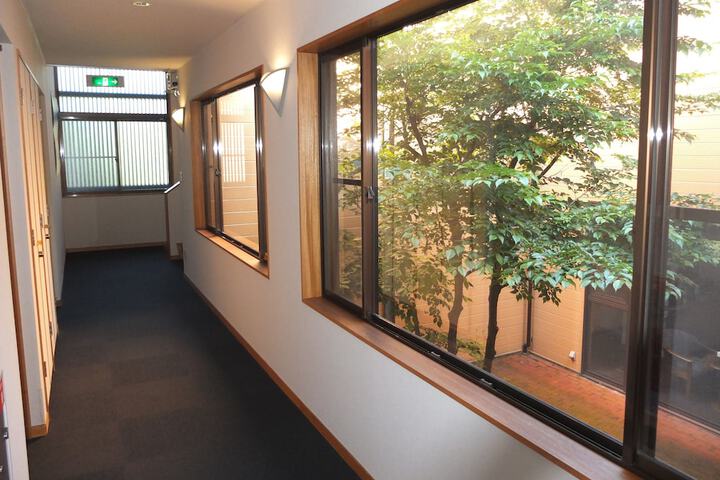Ballroom/Hall 39 of 48