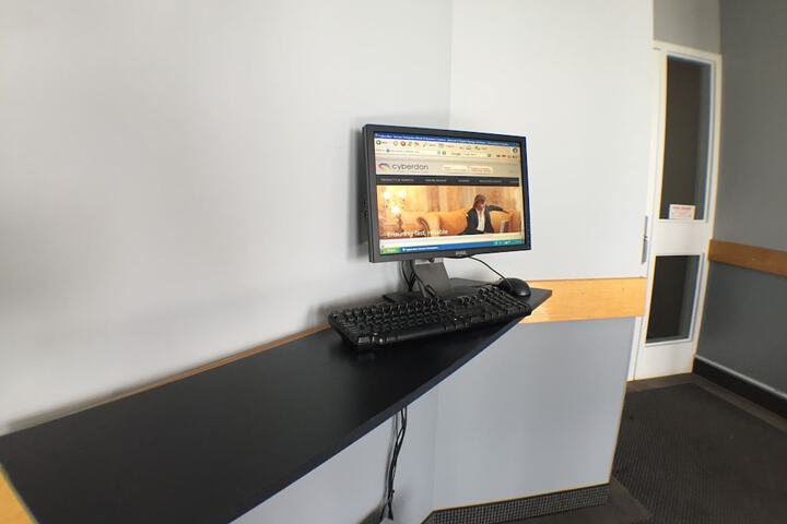 Business Center 22 of 25