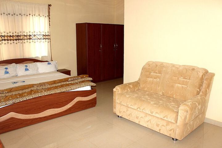 Room 6 of 21