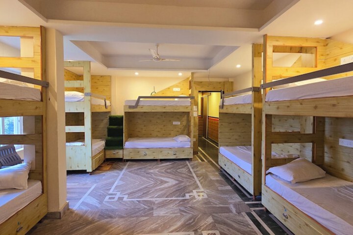 Room 9 of 52