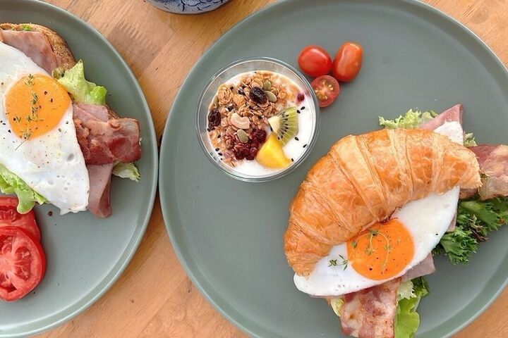 Breakfast/Coffee Service 57 of 84