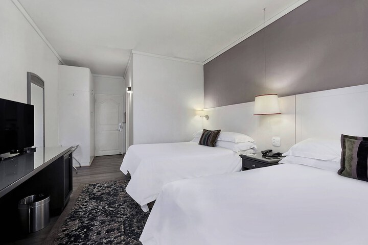 Room 10 of 46