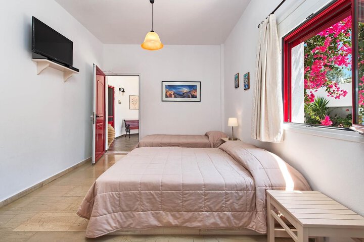 Room 7 of 30