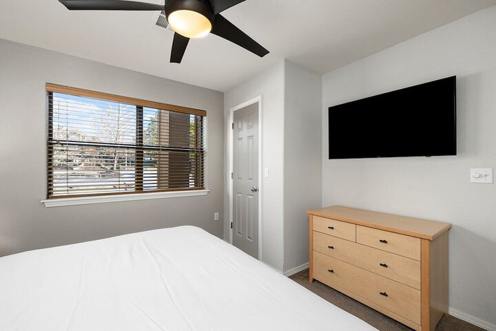 Room 60 of 220