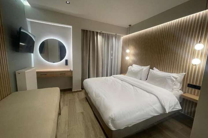 Room 17 of 45