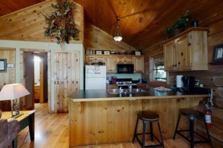 Ridgecrest Drive Cabin 1606 1 Br cabin by RedAwning in Sevierville, TN