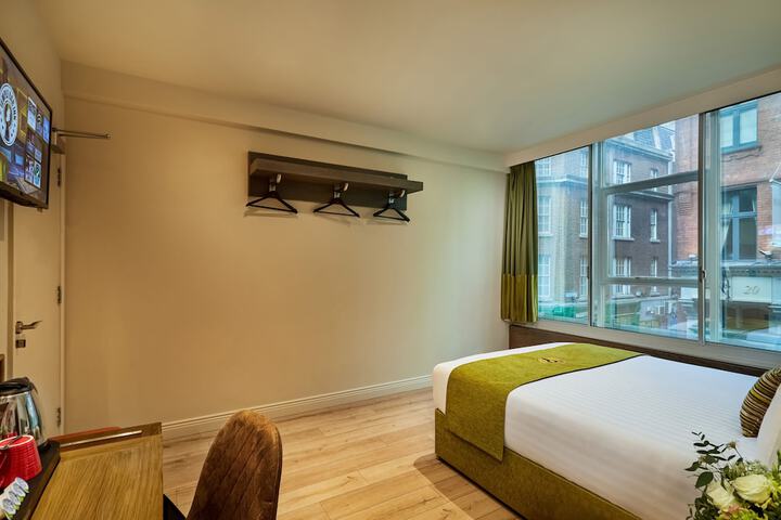 Room 16 of 55