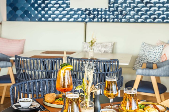 Dining 174 of 229
