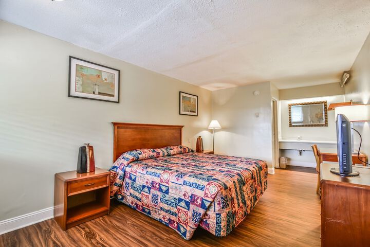Room 2 of 5