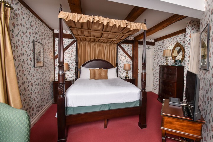 Superior Room 2 Queen Beds (3 of 37)